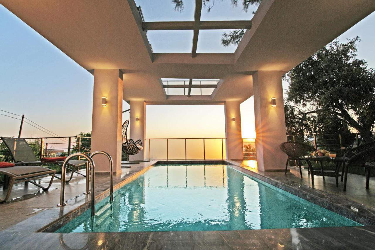 Villa With A Private Heated Pool, Jacuzzi, Overlooking Spectacular Views Of The Sea カシュ エクステリア 写真